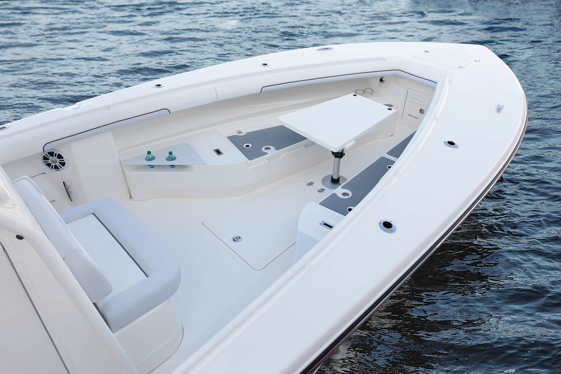 414 CC Sportfish Edition - MAKO Offshore Center Console Boat