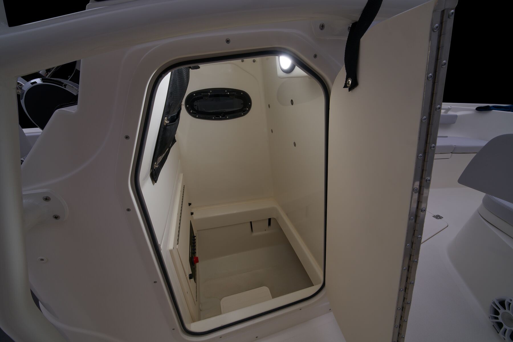 226 CC – MAKO Offshore Center Console Boat